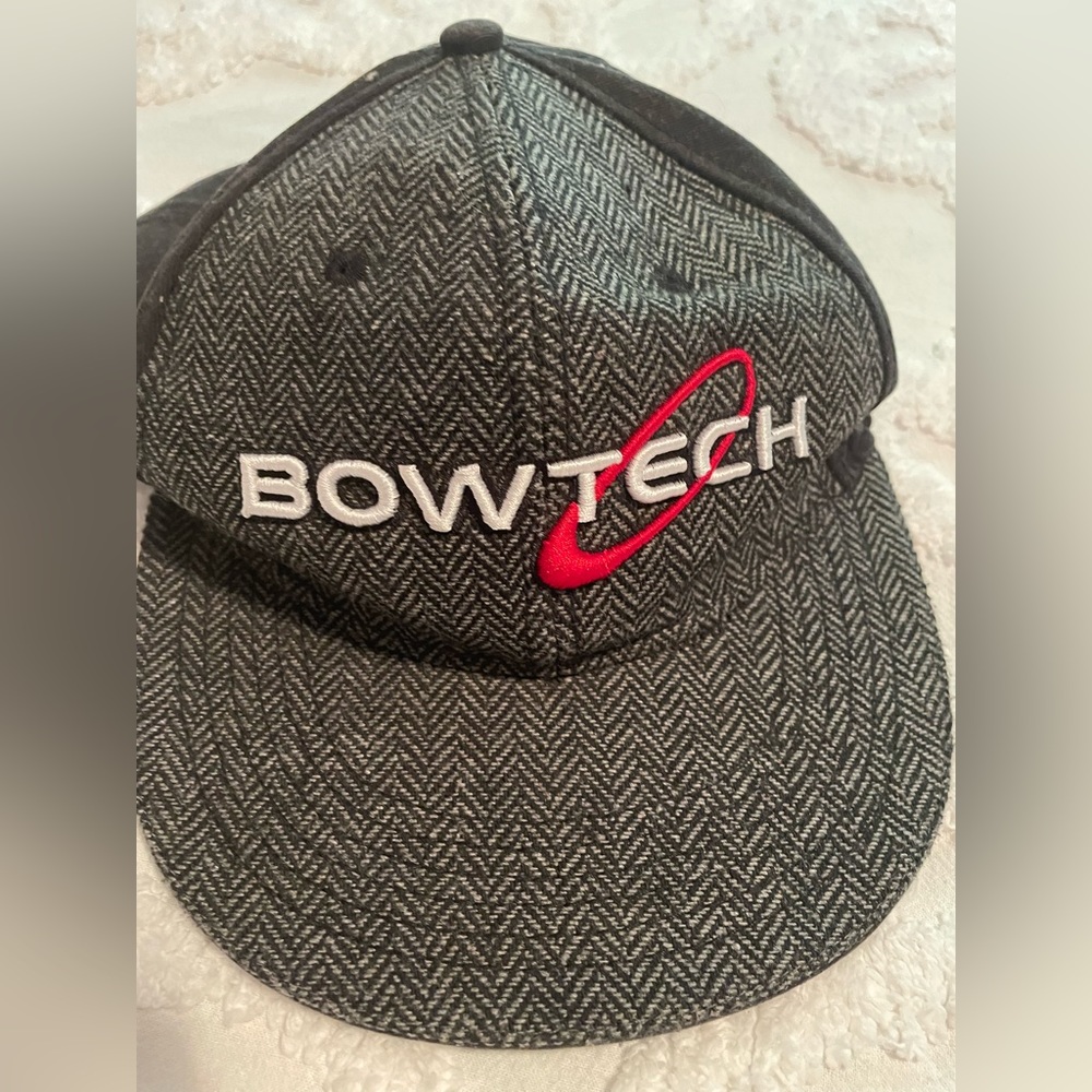 Bow tech bow hunter baseball style hat